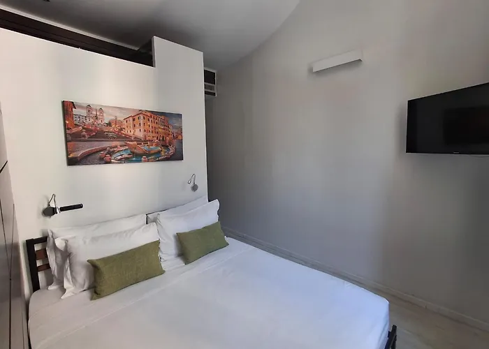 Hotel Navona 2*
