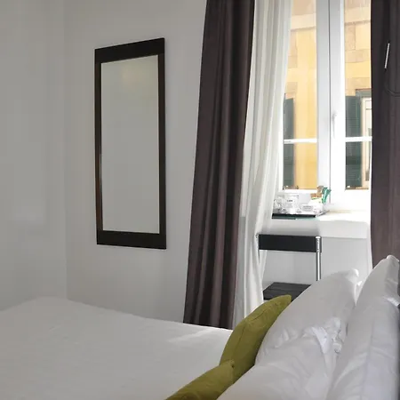 Navona 2* Rome